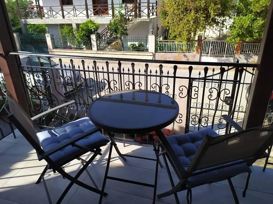 Renovated Apartment 300M From The Sea إيريسوس 0*,  اليونان